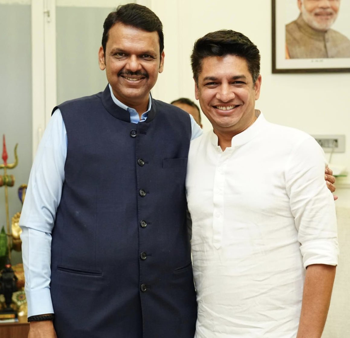 राज्याचे नवनिर्वाचीत मुख्यमंत्री मा. देवेंद्रजी फडणवीस यांची आज भेट घेऊन त्यांचे अभिनंदन केले. 

Congratulated newly elected Maharashtra CM Devendra Ji Fadnavis today.