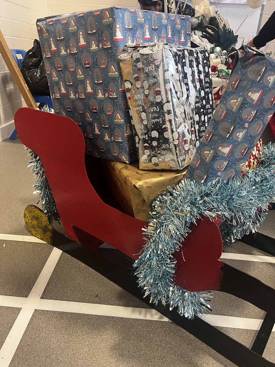 Our lads worked hard making this wooden sleigh for the Harbour Christmas markets. Very proud of the work they put in for it, it looks amazing!!❤️