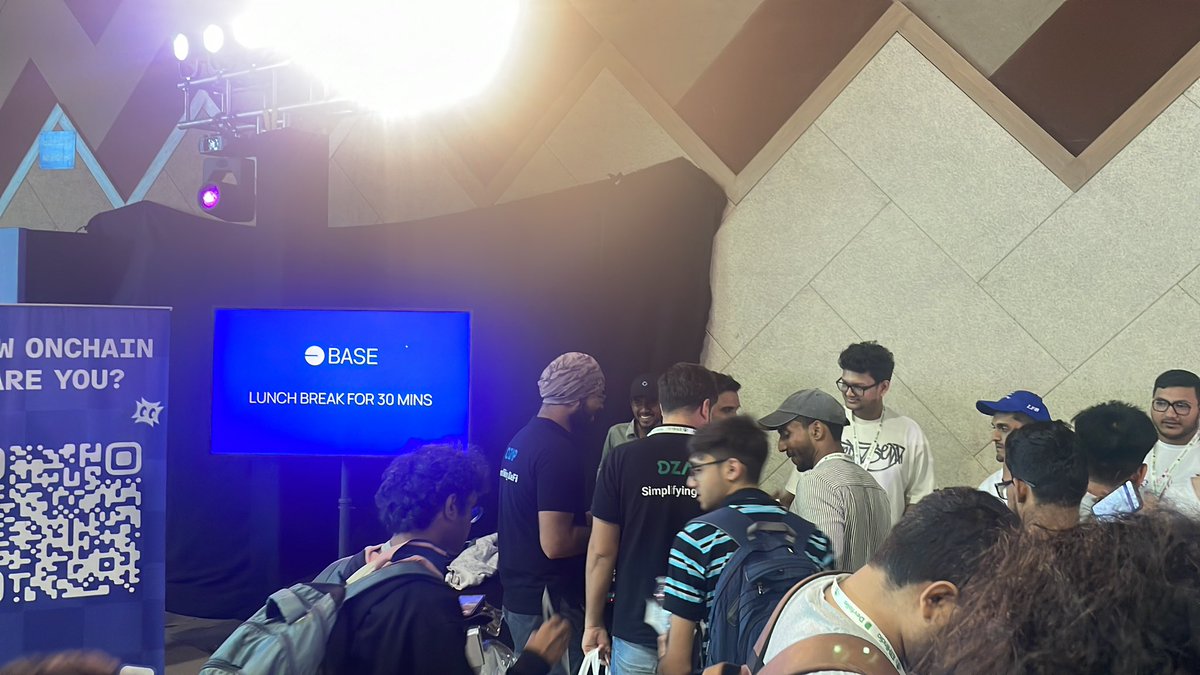 deepesh1793's tweet photo. Eth India on fire🔥
At @base station 
#indiaonchain
#BasedIndia https://t.co/x5CjsF7Vwg