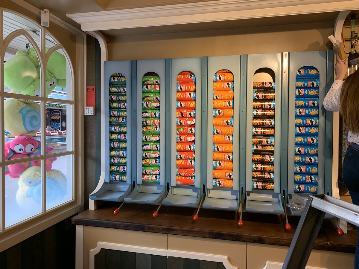 Coshira_'s tweet photo. Pringles en jelly beans in De Verleiding
#Efteling #WinterEfteling #DeVerleiding https://t.co/JLPnbT5j8b
