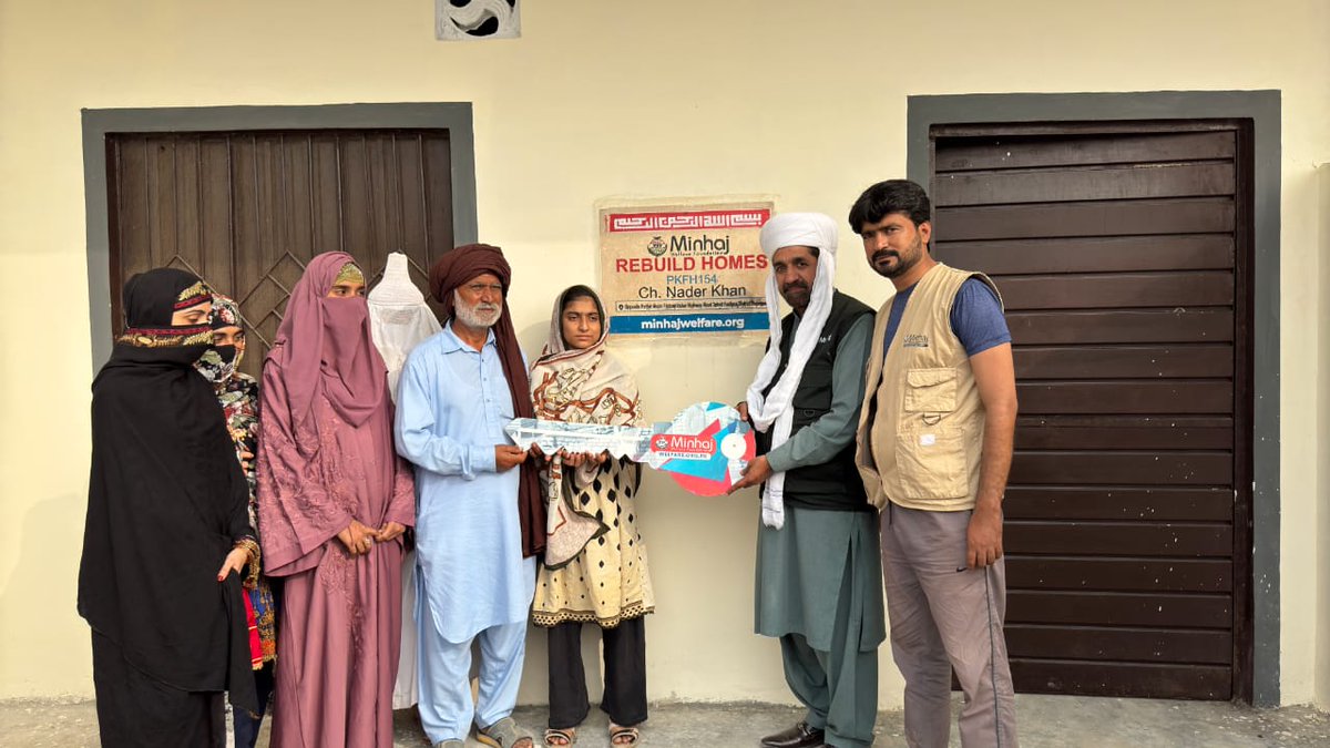 minhajwelfare's tweet photo. 🏠 We handed over 10 more homes to flood-affected families in Fazilpur, Pakistan.

💰 Your support can help us reach more families, provide them with shelter, and restore their dignity.

🔗 https://t.co/SduzdHR892

#MWF #FloodRelief #RebuildHomes #Pakistan #SouthPunjab https://t.co/xhYYwwq8f4