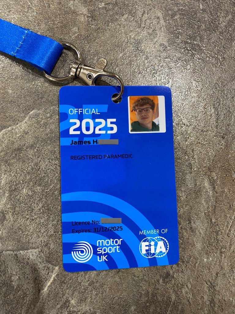 jameshify's tweet image. crazy life update, i am now officially a motorsport uk and FIA accredited paramedic! 😁😁