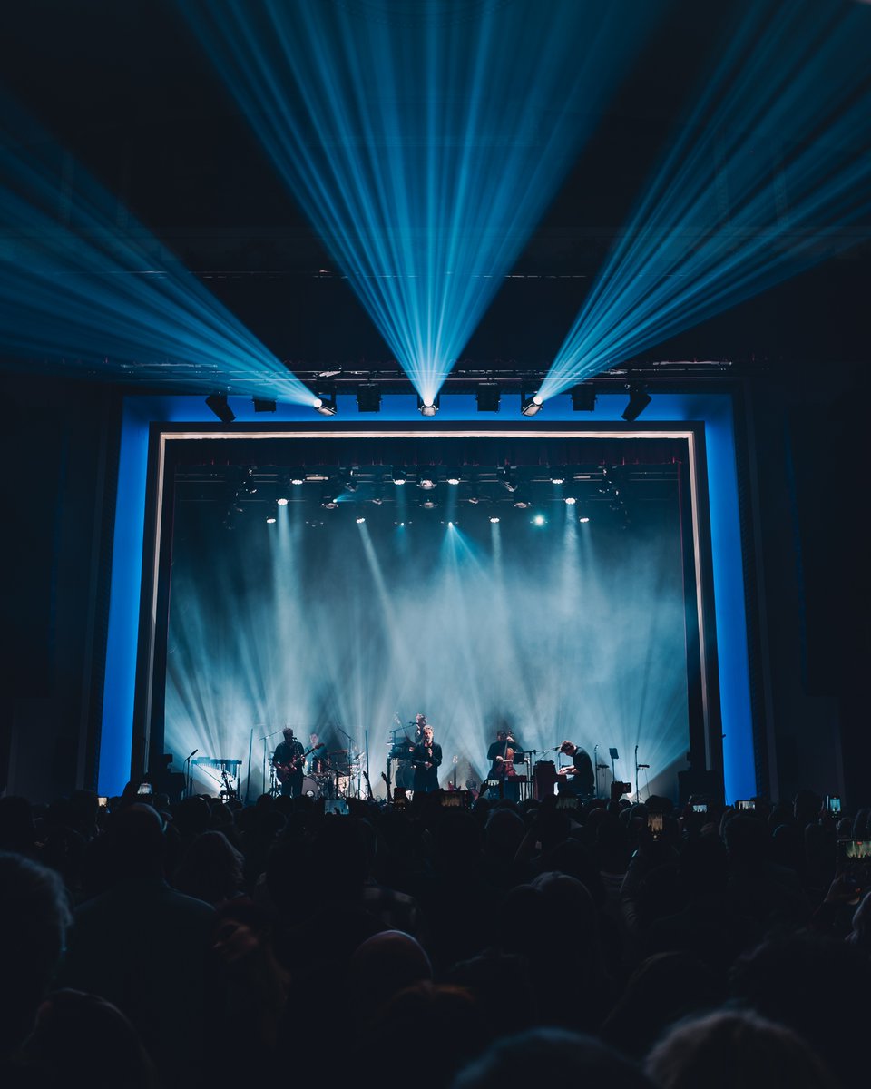 HAEVNMUSIC's tweet photo. We couldn't have wished for a better way to finish our touring year by playing the stunning Roma in Antwerp.

Thank you for making us fly. We can't wait to see you all again soon.

📸: @JesperFilms 

#haevn #ontour #live #music #concert #wideawaketour https://t.co/gwR3Na8cNg