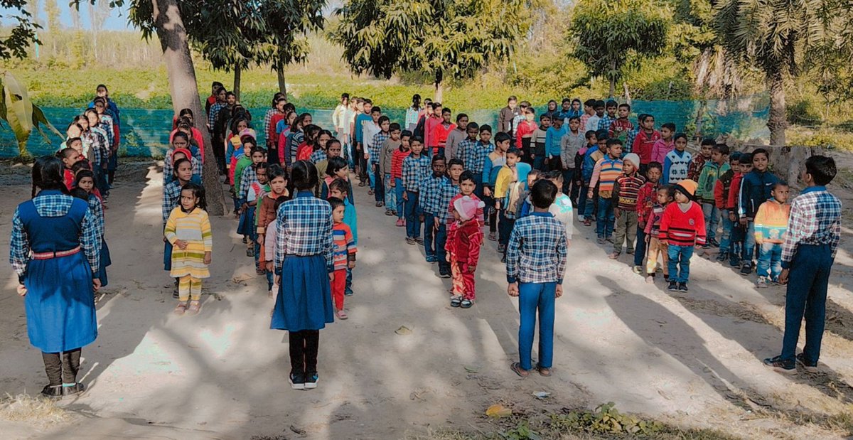 atulya_vikas's tweet image. Starting the day with positivity! 
Our students shine brighter with discipline, unity, and learning during the morning assembly. 

Together, we grow stronger! 

 #MorningAssembly #StudentGrowth #AtulyaVikas&quot;