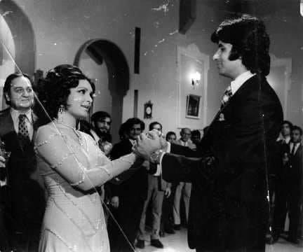 BollyMemories's tweet photo. #50YearsOfMajboor 6Dec1974
Aadmi Jo Kehta Hai Aadmi
#AmitabhBachchan #ParveenBabi #Pran #FaridaJalal #SatyenKappu #Sulochana #MacMohan

#SalimJaved

#AnandBakshi
#LaxmikantPyarelal

#RaviTandon https://t.co/SXhz8T6PQP