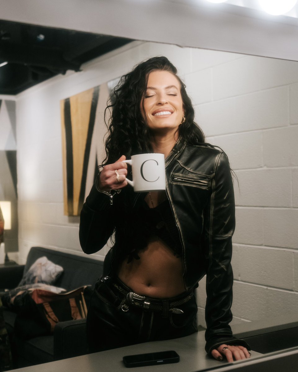 MarMadVic's tweet photo. Kicking off the day with #FletcherFriday as Cari Fletcher takes goddess of the hour honors with #FetishFriday included!😍😈🥵🔥 https://t.co/UIxyXzFdUB