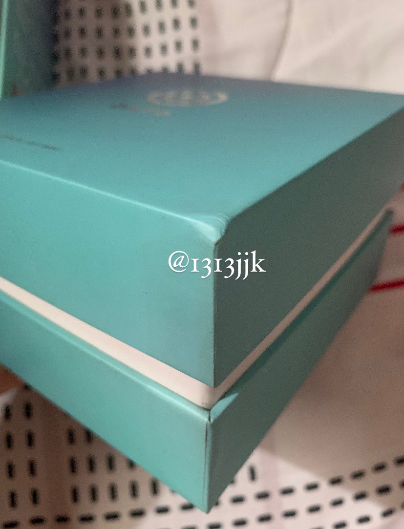 1313JJK's tweet photo. wts/lfb ph

🛒 day6 lightband version 1 and 2 https://t.co/P1wqD7SXJe