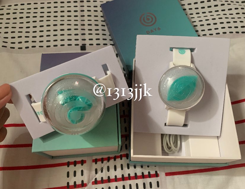 1313JJK's tweet photo. wts/lfb ph

🛒 day6 lightband version 1 and 2 https://t.co/P1wqD7SXJe