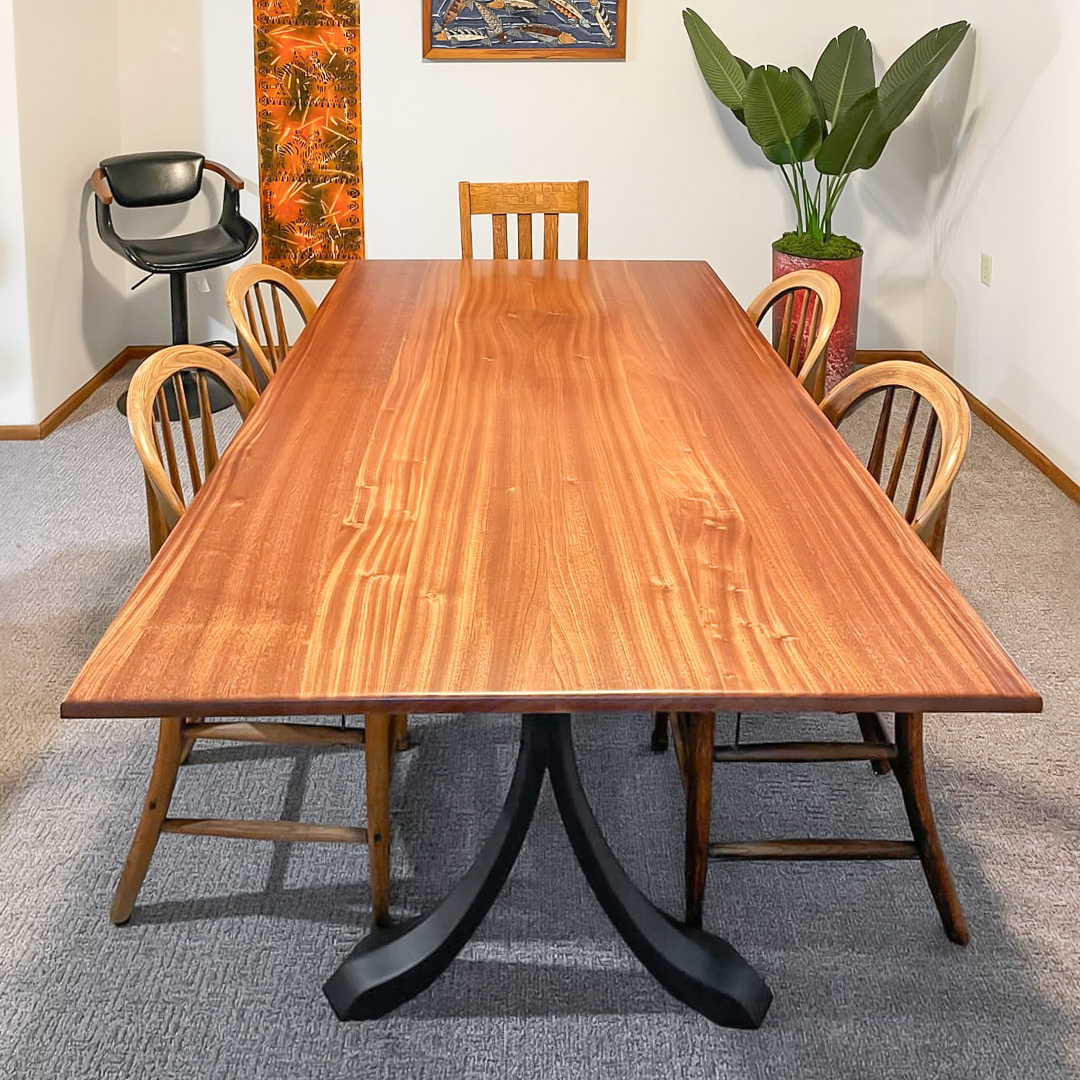 Flowyline_'s tweet image. Sophisticated curves, warm tones, and a whole lot of character. This table’s got the vibe to host stories, meals, and memories. Ready to pull up a chair?

421 Xeni dining table legs: flowyline.com/products/421-x…

#flowylinedesign #customdiningtable #uniquetable #diningtableart