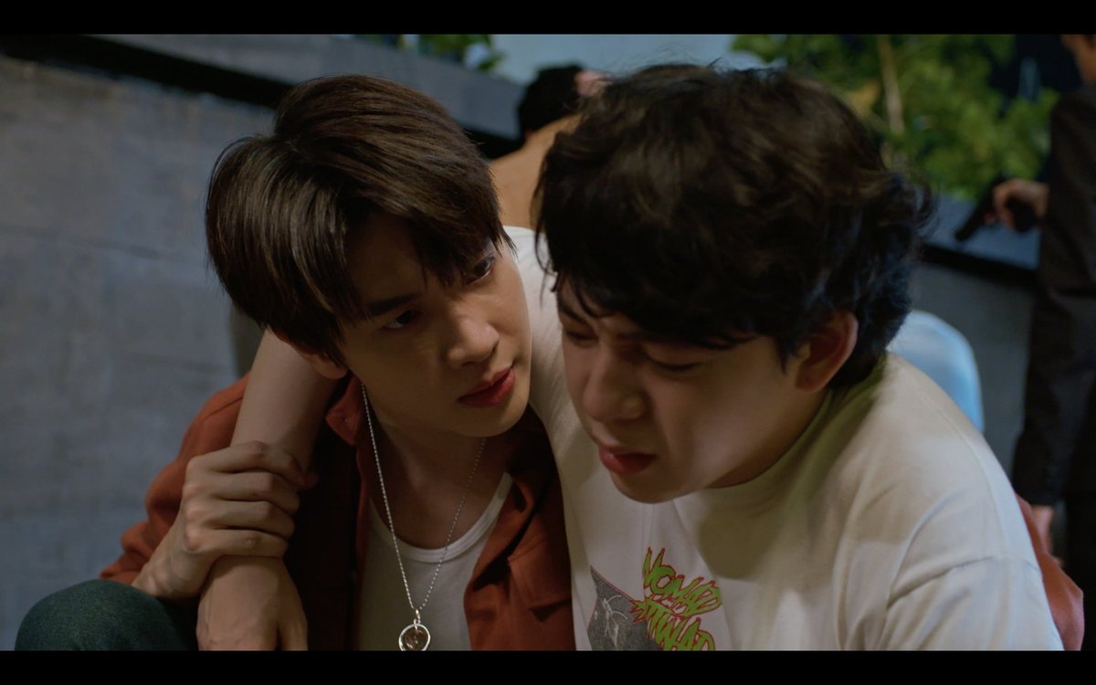 maxky_rp's tweet photo. อาทิตย์หน้าเราจะเอาหน้าไปไว้ที่ไหนวะ @basjtr #FoureverYouEP10 https://t.co/9mxwi8A203