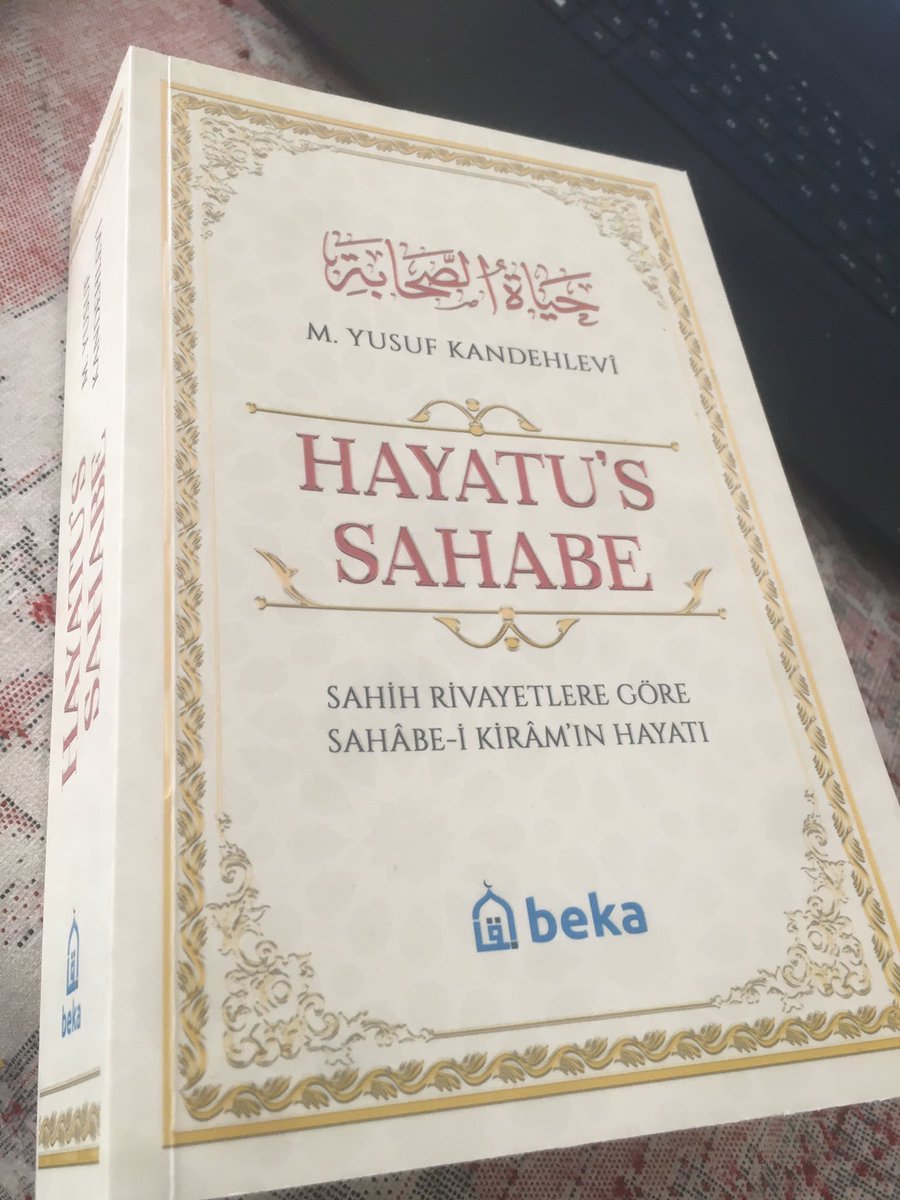 📚 Kitap Çekilişi 📚
Kandehlevî’nin her evde olması ve okunması lazım gelen kitabı HAYATU’S SAHABE isimli eserinin tek cilt haline getirilmiş (790 sayfa) baskısını hediye edeceğiz inşallah. Şartlar:Beğeni+Retweettir. 
Süre 9 Aralık 2024 Pazartesi akşam namazı saatine kadar.📣