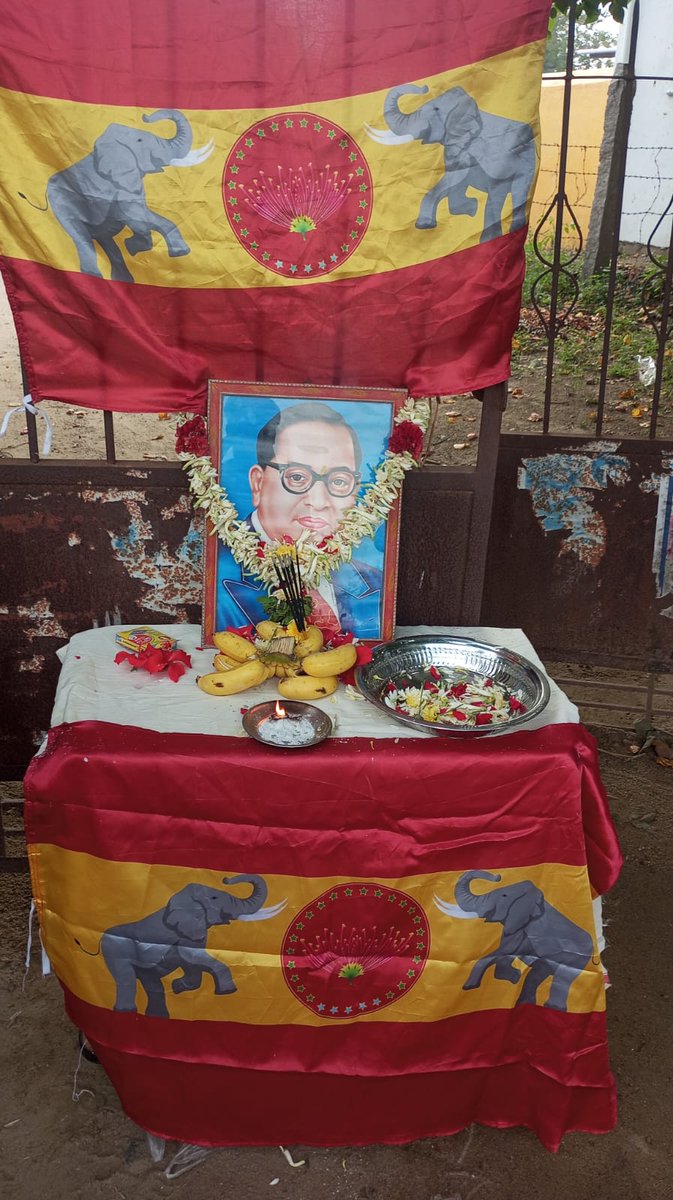 TVMIKinathukada's tweet photo. தமிழக வெற்றிக் கழகத்தின் சார்பில் மாநில பொதுச்செயலாளர் திரு.புஸ்ஸி ஆனந்த் அ��ர்களின் அறிவுறுத்தலின்படி கோவை தெற்கு மாவட்ட தலைவர் திரு.K.விக்னேஷ் அவர்களின் வேண்டுகோள் படி 
Dr. அம்பேத்கர் அவர்களின் 69.நினைவுநாள்
அனுசரிக்க��்பட்டது .. https://t.co/T01imujnPr