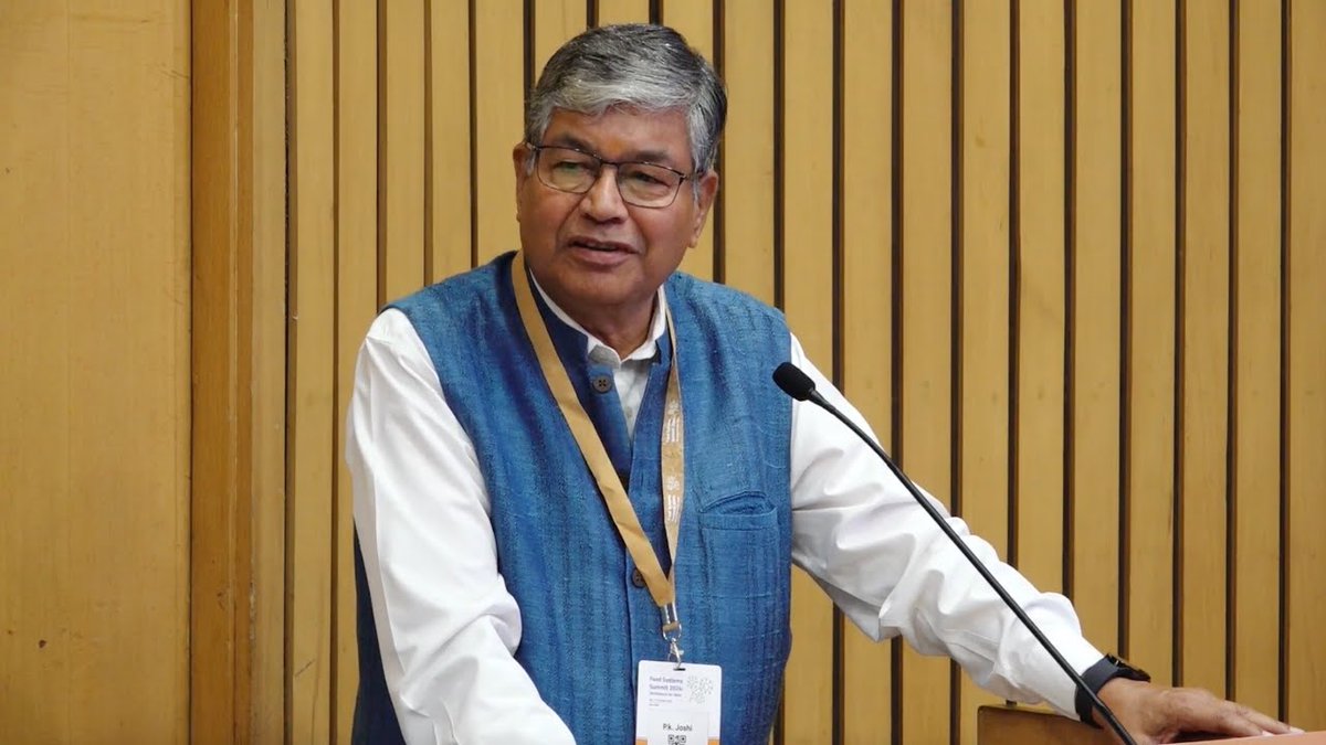 FOLUIndia's tweet photo. @pkjoshi_Agri  in his address at #FSSIndia2024 presents on the broad spectrum of knowledge available in #sustainableagricultural production, constraints in scaling it up &amp; recommendations for promoting it. 

Watch the video 👉🏼https://t.co/f32MkiPOfO https://t.co/r2tS3mdfAD