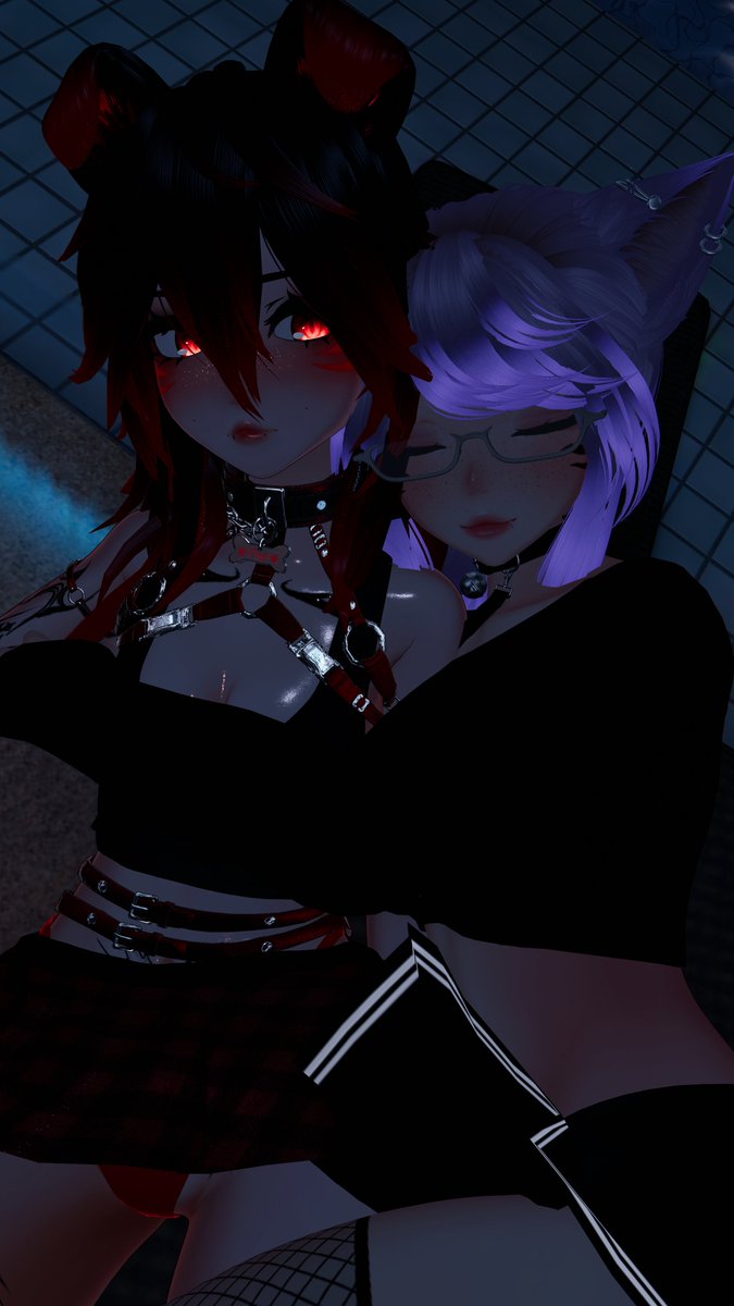 PhatcatVR's tweet image. Who says cats and dogs can&apos;t get along??