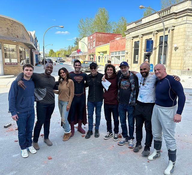 ThinkSupermanTH's tweet photo. BTS of @tylerhoechlin as Superman in the final Season of #SupermanAndLois 

(1) https://t.co/YTbyMgUhWv