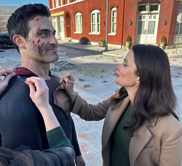 ThinkSupermanTH's tweet photo. BTS of @tylerhoechlin as Superman in the final Season of #SupermanAndLois 

(1) https://t.co/YTbyMgUhWv