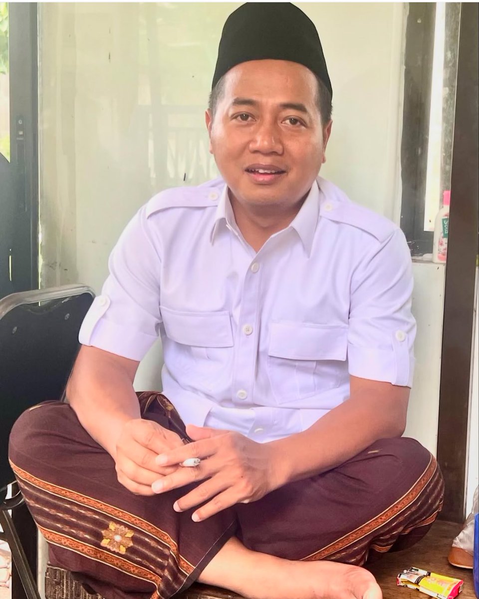 Bukan Gus, apalagi ngaku-ngaku Gus. Cuma rakyat jelata. Tapi tak usah kau olok-olok. Merdeka 😝

Salam,
Rakyat Jelata