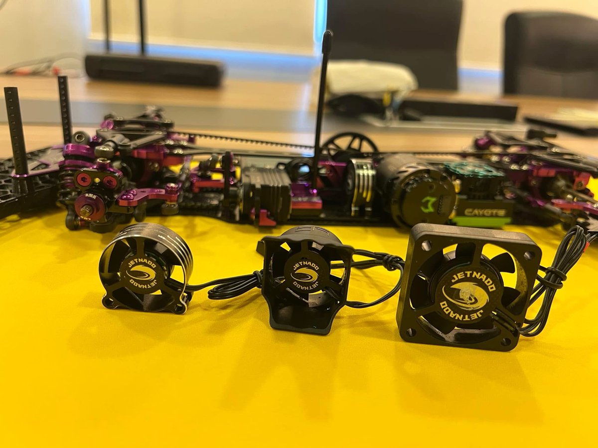 YR Jetnado series of cooling fans, with a upgraded motor providing more rpms pushing more air offering more cooling than before! Comes with 3 different variant, make your pick and build yourself a competitive RC.

Check it our right now:
rcmart.com/yr-jetnado-sup…

#yeahracing