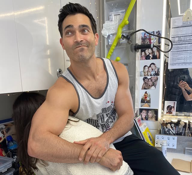 ThinkSupermanTH's tweet photo. BTS of @tylerhoechlin as Superman in the final Season of #SupermanAndLois 

(2) https://t.co/p8LZyYV515