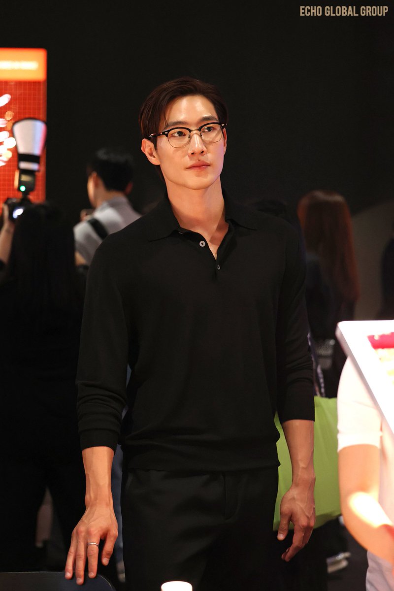 한, William. (@cosmogyrals) on Twitter photo 