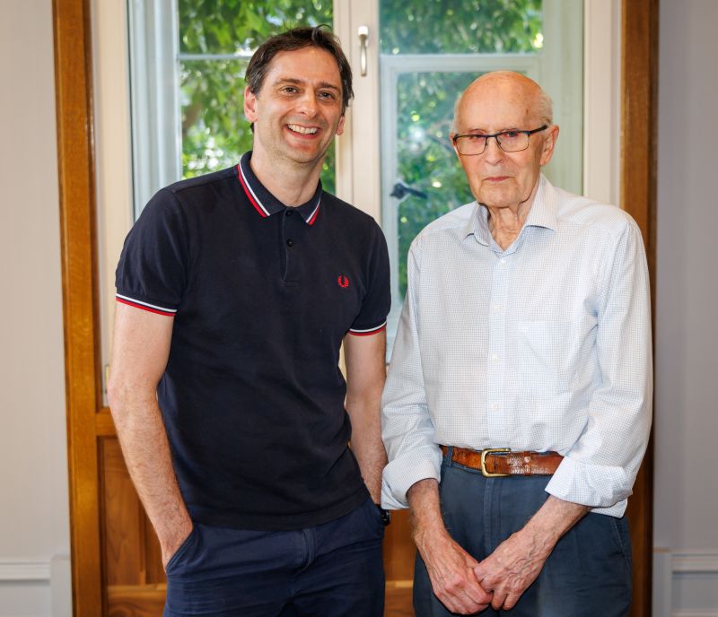 School of Chemistry | University of Melbourne (@chemistryuom) on Twitter photo 1/4: Two of our colleagues <a href="/ChemistryUoM/">School of Chemistry | University of Melbourne</a> are at the heart of an exciting announcement yesterday. Professor Paul Donnelly has been awarded the inaugural Richard Robson Chair of Chemistry!
unimelb.edu.au/newsroom/news/… 1/4: Two of our colleagues <a href="/ChemistryUoM/">School of Chemistry | University of Melbourne</a> are at the heart of an exciting announcement yesterday. Professor Paul Donnelly has been awarded the inaugural Richard Robson Chair of Chemistry!
unimelb.edu.au/newsroom/news/…