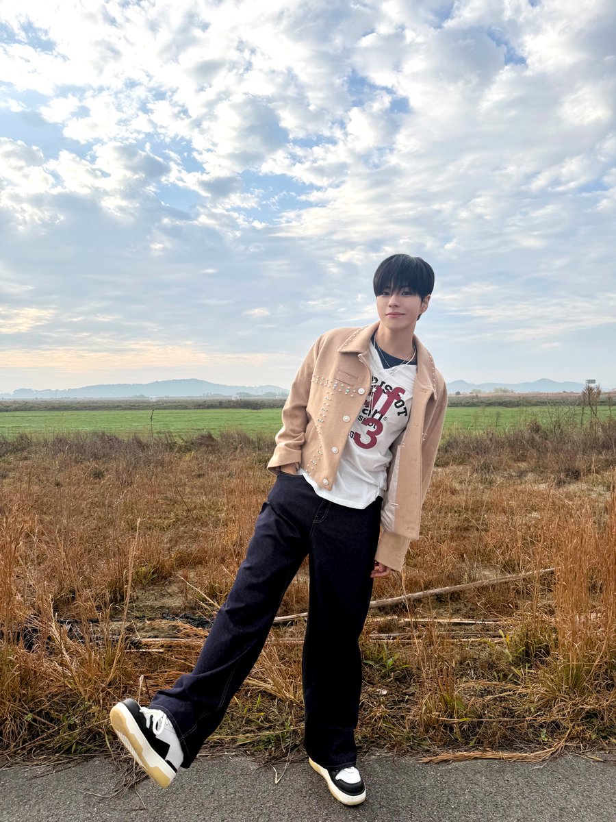 ygtreasuremaker's tweet image. 📸 POV : LAST NIGHT

        𝑳𝑨𝑺𝑻 𝑵𝑰𝑮𝑯𝑻

𝟶𝟶:𝟻𝟶 ━━★━━━━━━ 𝟶𝟹:𝟹𝟶

    ⇆        ◁    ❚❚    ▷           ↻

🎬 ‘LAST NIGHT’ M/V
: youtu.be/eBrvBlnhR9c

#TREASURE #트레저 
#YOONJAEHYUK #윤재혁 #ASAHI #아사히
#PARKJEONGWOO #박정우 #LASTNIGHT