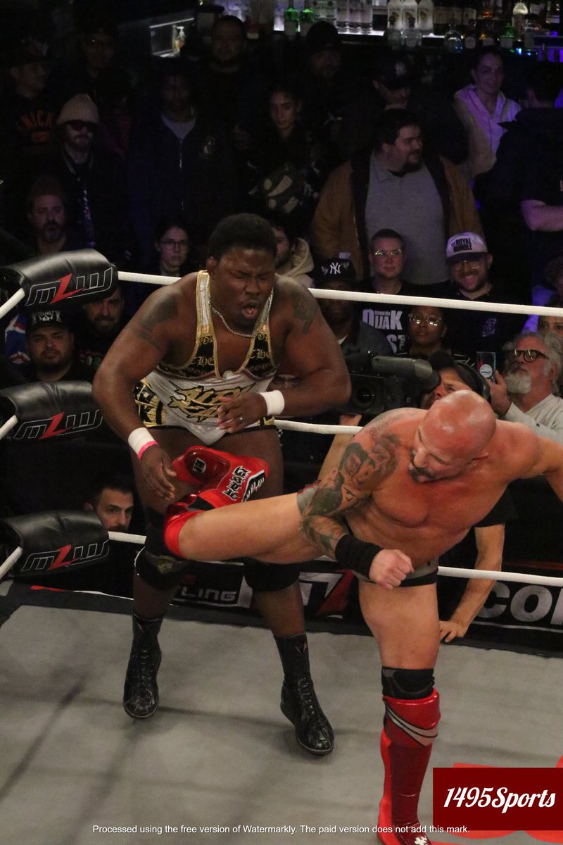 StacyPodelski's tweet photo. 📸 an instant classic between @theBobbyFish and @Alex_kane11 at @MLW #MLWOneShot https://t.co/YFX1in43gU