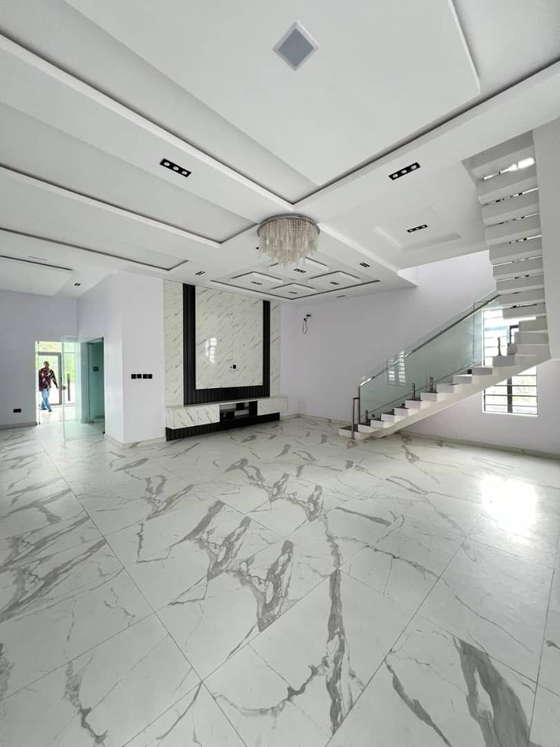general_hustler's tweet photo. #Brandnew #5bedroomfullydetachedduplex (#smarthome) with #swimmingpool, #gym and #aroombq @ #Megamountestate, #Ikota , #Lekki, #Lagos
Land size: 492sqm
Title: Global C of 0
Price: 380m
Request for more pics if interested or visit @generalhustler on I.G.
#realestateagent #tgif https://t.co/bmgGE4tuoP