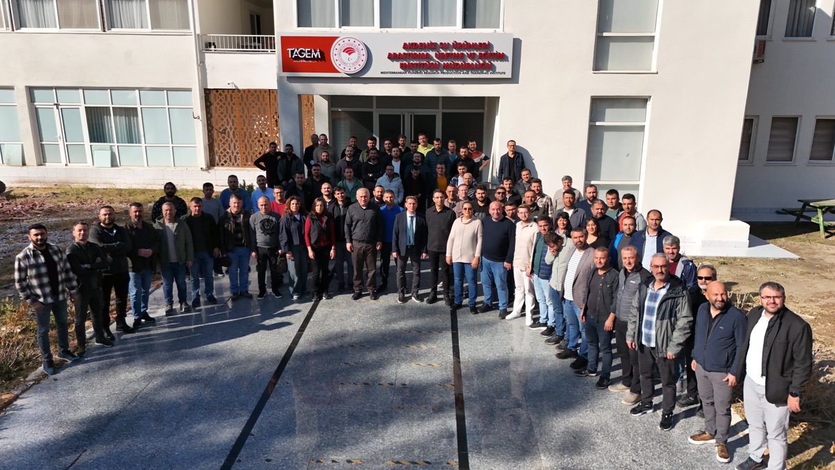 🐾 Nekropsi, Numune Alma-Gönderme ve Hayvan Hastalıkları Eğitimi Tamamlandı🩺🐄

Gıda ve Kontrol Genel Müdürlüğü’nün TUCSAP Projesi kapsamında, 24-29 Kasım’da Akdeniz Su Ürünleri Eğitim Enstitüsü’nde veteriner hekimlere yönelik hizmet içi eğitim düzenlendi.👩‍⚕️👨‍⚕️

🔬 🐕"Nekropsi",