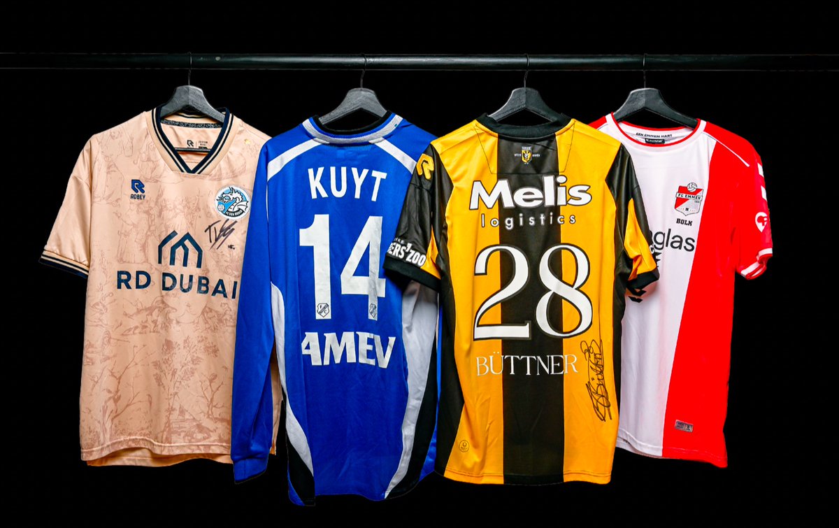 EersteBeste's tweet photo. De DEDB veiling voor @SeriousRequest is officieel geopend! 

Bied op meer dan dertig prachtige voetbalshirts: https://t.co/De6CQc4m38 https://t.co/0NJz7yY0I8