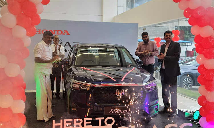 dinathanthi's tweet image. இந்தியாவில் Honda கார்ஸ் இந்தியா லிமிடெட் (HCIL) இன்று புதிய 3ஆம் தலைமுறை Honda Amaze-ஐ அறிமுகப்படுத்தியது.

#HondaAmaze #Car #HCIL #dailythanthi