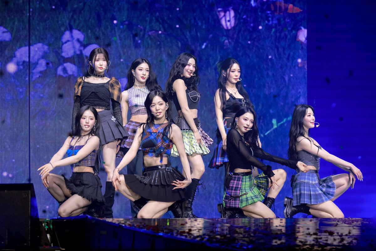 flovaces's tweet photo. thread of fromis_9's endless mistreatment because they're finally out of hybe and it's genuinely ridiculous how this flew over most of kpoptwt's head

TW // r4p3 threats, d34th threats
CW // working without getting paid. dead srs

#fromis_9 #프로미스나인 https://t.co/jS38AQ7OsD