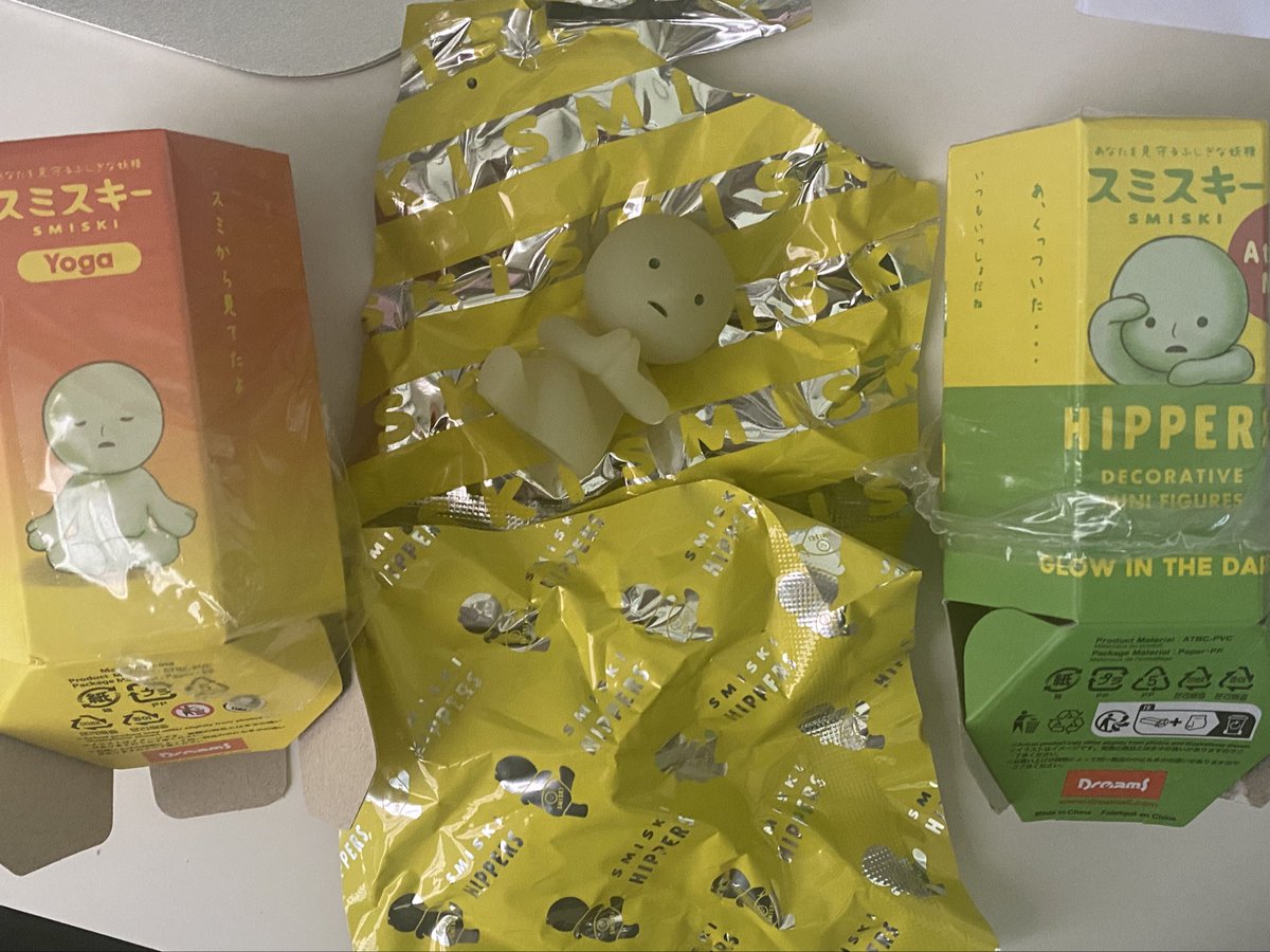 wts lfb
smiski set (1130)

pbd: 
spinal twist yoga 480 (fresh pull w/ bnf)
sticking hipper 650 (fresh pull sealed foil, opened box)

strictly sold as set
dm me also <a href="/l3il3iii/">soleil ˙𐃷˙</a> since im a bit ia here
t. hippers hipper smiski yoga twisting ph