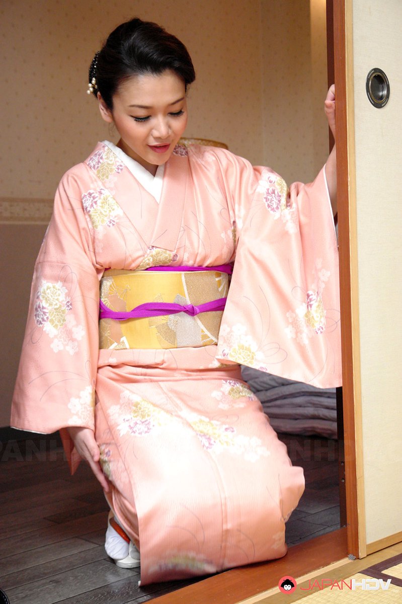 温泉美人女将　内田美奈子  / X