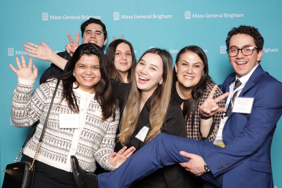 You’re either from Webster Center, or you’d love to be part of it! 😇😝

I’m so proud of being part of this amazing team. Always love being part of a wonderful, successful team rather than being individually successful!

#RSNA
#RSNA24