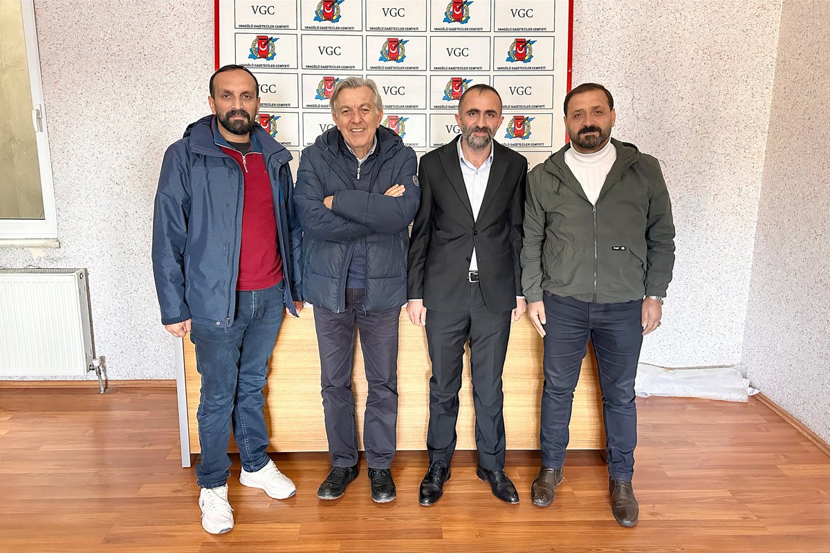 Konda Araştırma &amp; Veri Enstitüsü Kurucusu ve Gazete Oksijen Yazarı Sn. Bekir Ağırdır, DOĞUSİFED Yönetim Kurulu Üyesi Sn. Meral Ayhan, Tariria Kurucusu Sn. Bekir Kaya, Gazeteci Sn. Osman Nuri Yıldız; Cemiyetimizi ziyaret etti.

<a href="/orhandha/">ORHAN AŞAN</a> <a href="/ishakkaraa/">İshak KARA</a> @ridvancan065 <a href="/BekirAgirdir/">Bekir Ağırdır</a>