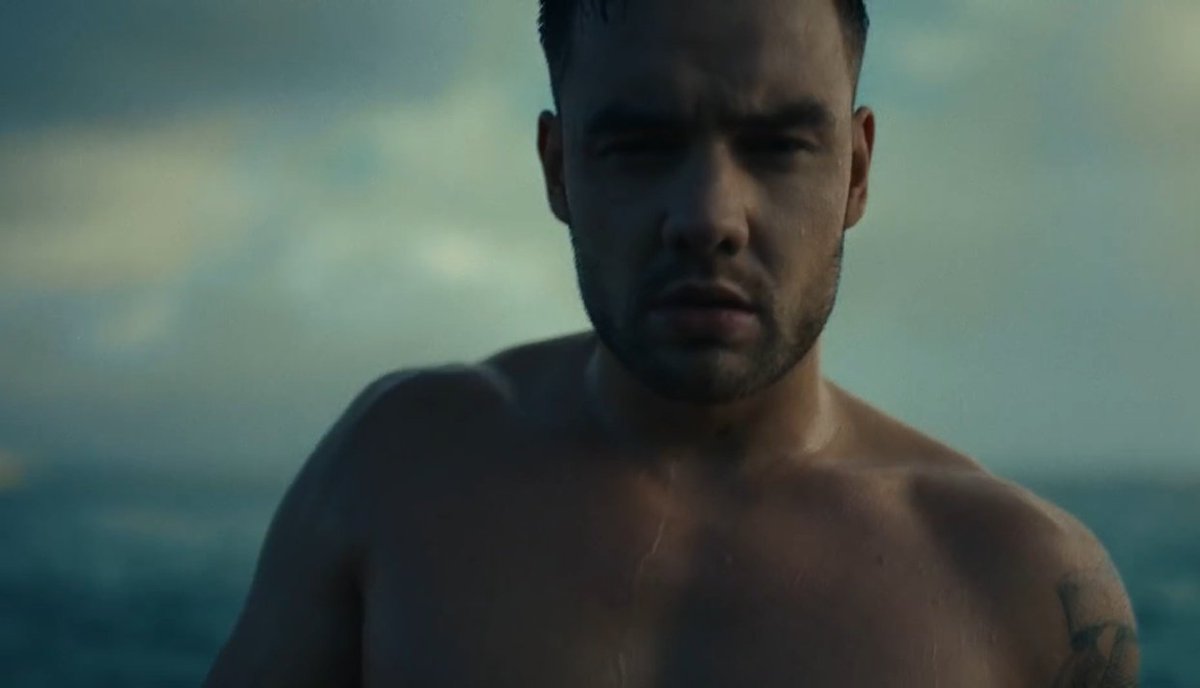 comfortforliam's tweet photo. Five years ago Liam Payne has released the music video of Live Forever. 🧡 https://t.co/70CyaxWBOv