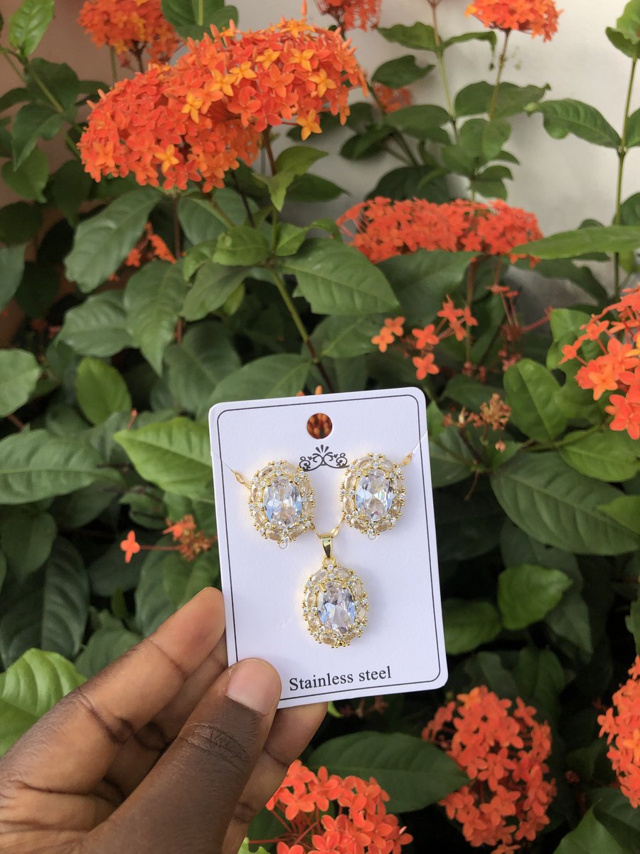 by_cardy's tweet photo. DAY 1!

Item: Jewelry Set in gold

Price: #4000

Location: Ibadan 
Nationwide Delivery available https://t.co/Vvvr9m5t9I