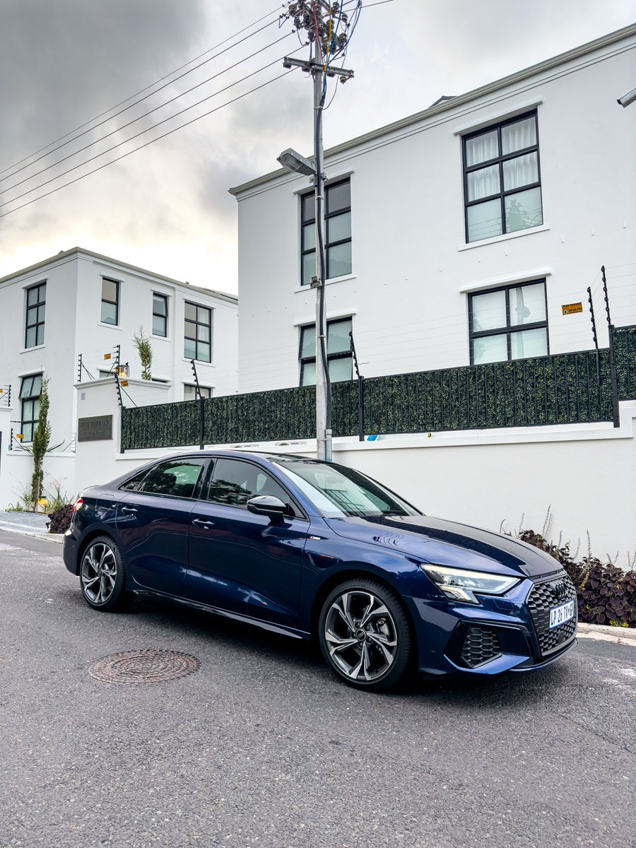 callmesmirk's tweet image. Give Audi designers their December bonuses ASAP! I’m currently driving the A3 Sedan 35 TFSI Black Edition (110kW/250Nm). It’s priced at R805,500 and might just be the perfect daily.