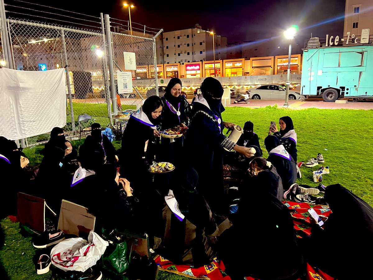 <a href="/SaudiNVG/">العمل التطوعي</a> 
نحتفي في #اليوم_العالمي_للتطوع 
بنا نحن المتطوعات نحتفل بفخر بانجازاتنا البسيطة وبمساهماتنا التطوعية للوطن 
المتفانية  نحن  #مجتمع_معطاء
نحتفي ايضا  بوصولنا إلى #مليون_متطوع في المملكة
و تحقيق #رؤية_السعودية_2030
<a href="/scouts_org_sa/">جمعية الكشافة العربية السعودية</a>