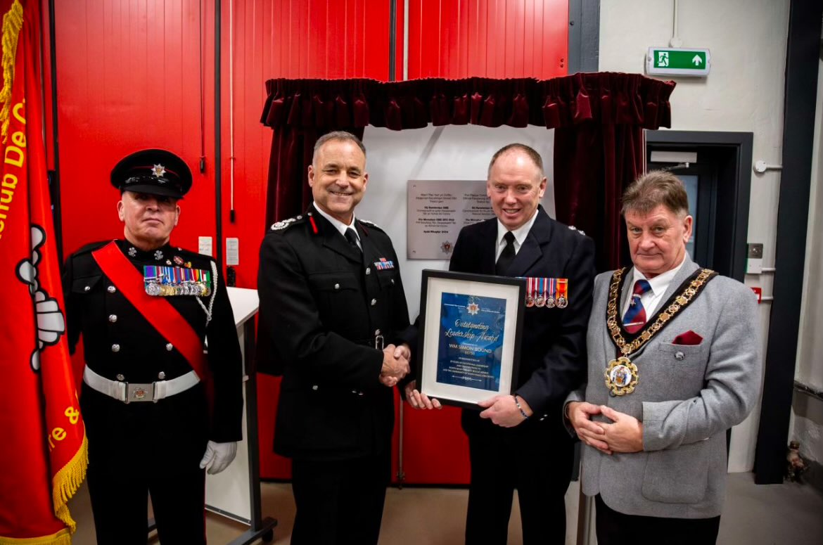 Fin Monahan tweet media