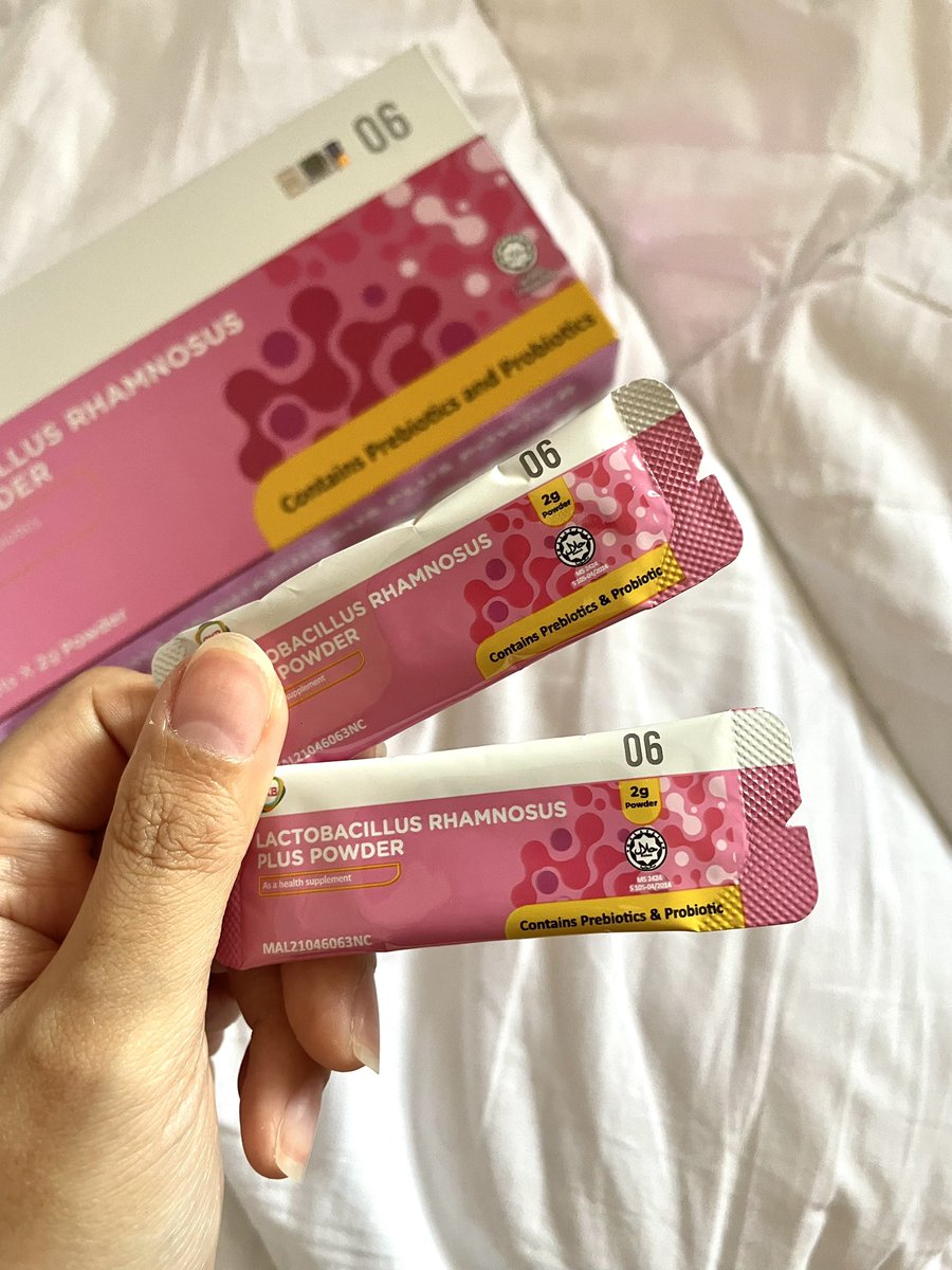 yanaazmill's tweet photo. Products that I've tried this year, and it helped me to ✨glow up✨

1. Probiotics
2. Cranberry juice 

Ladies, dua-dua ni elok kalau you nak improve skin and vaginal health!! https://t.co/glFHLjT6pP