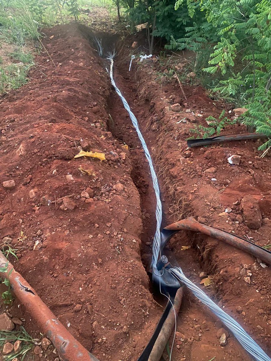 Abramjee's tweet photo. Wierdapark ext 1, Centurion: Cable Theft- third time in two weeks.

@CityTshwane @nasiphim @kholofeloMorodi https://t.co/HMbfH8JW2k