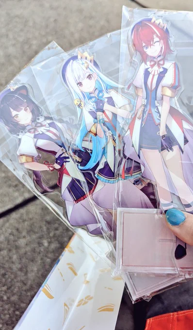 アクスタめっちゃでかい 