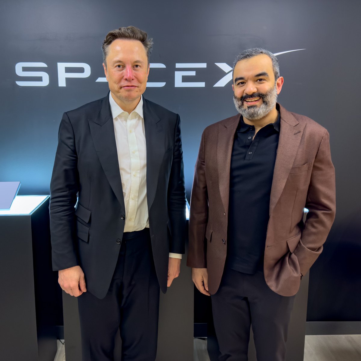 McitGovSa's tweet photo. .@aalswaha met with @elonmusk and discussed advancing ongoing collaboration in space and AI. https://t.co/0GeYbrO07V