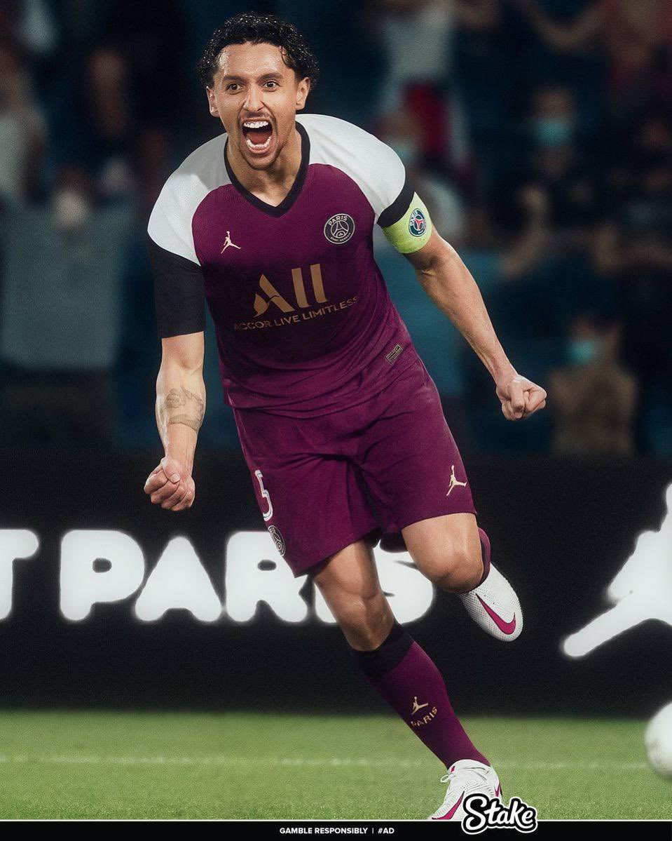 yo_Obamaa1's tweet photo. Best ever football jerseys made, A thread

1. PSG 20/21 Third kit 🇫🇷 https://t.co/uSTRE2APof