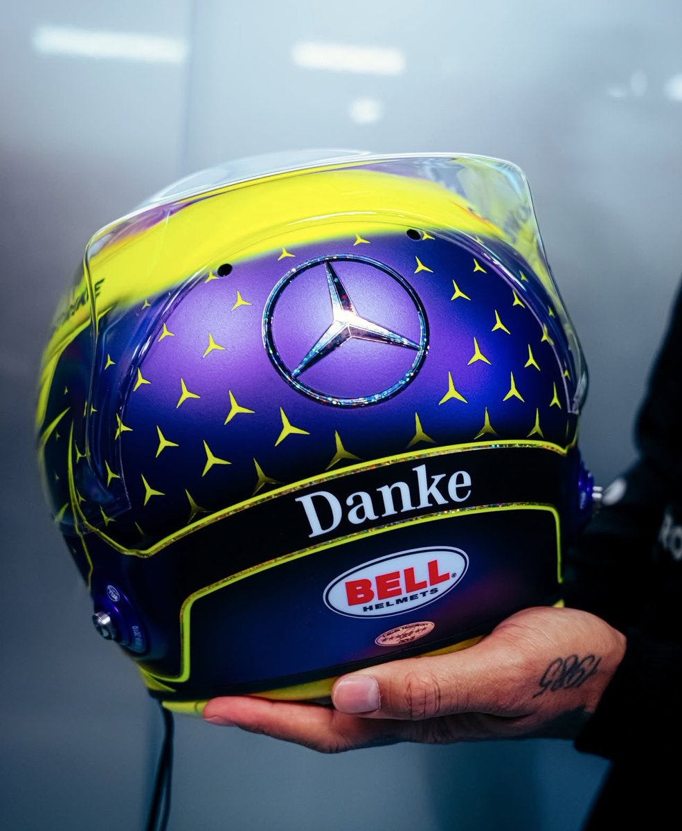 fiagirly's tweet photo. Lewis Hamilton’s special helmet for his last race with Mercedes! 💜 https://t.co/haFne9Dkpu