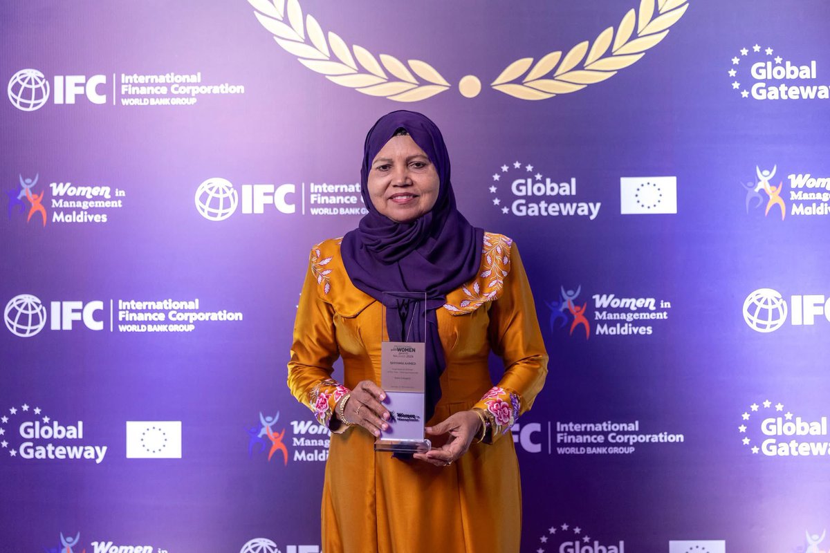 WIMMV's tweet photo. International Woman of the Year, Entrepreneurship - Shiyama Ahmed, Owner, TOPSY Training Centre

@IFC_SouthAsia 

#WIMMV #WIMMV2024 #WIMMVawards2024 #IFC #EmpoweringWomen #Leadership #CareerGrowth https://t.co/Ykbz8MExCn