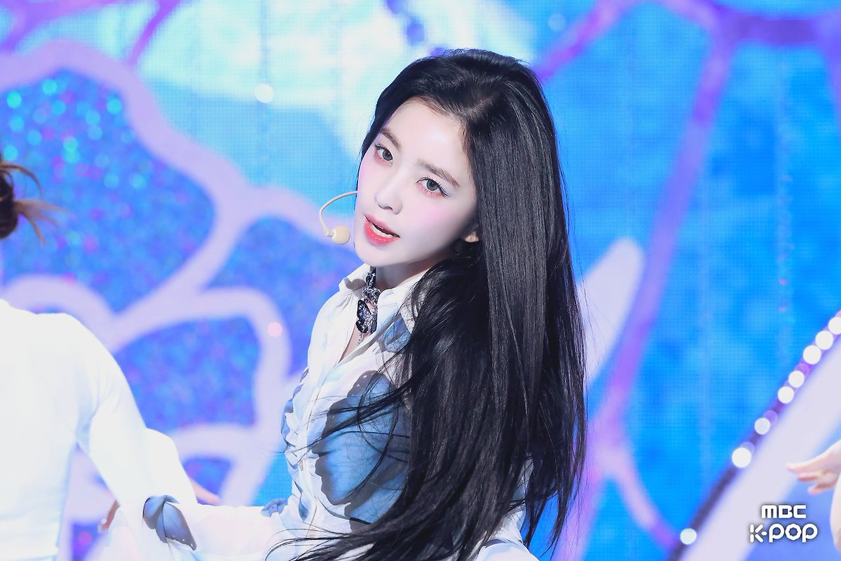 irene_global's tweet photo. 241130 Music Core Onsite Photos

https://t.co/YyD7uhKC5N
#IRENE #아이린 #RedVelvet @RVsmtown https://t.co/m023VvdU17