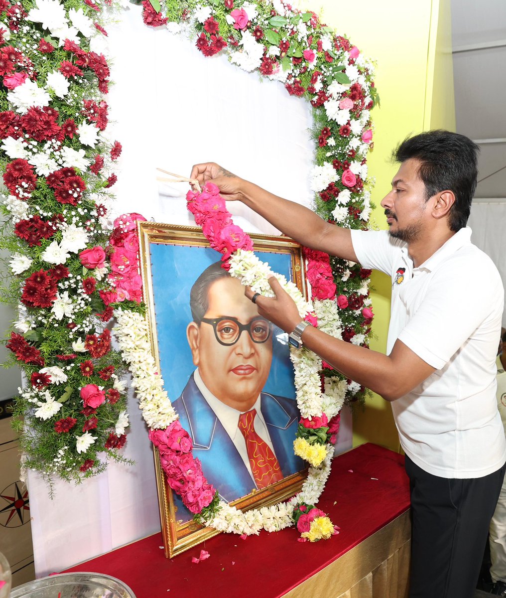 Udhaystalin's tweet photo. அரசியலமைப்புச் சட்டம் தந்த அண்ணல் அம்பேத்கர் அவர்களின் 68 -ஆவது நினைவு நாளான இன்று, இராணிப்பேட்டை மாவட்டத்தில் நடைபெற்ற அரசு நலத்திட்ட உதவிகள் வழங்கும் விழாவில், அவரது திருவுருவப்படத்திற்கு மாலை அணிவித்து, மலர்தூவி மரியாதை செலுத்தினோம்.

அம்பேத்கர் வழியில் சமத்துவ சமுதாயம் அமைத்திட எந்நாளும் உழைத்திடுவோம்!

@R_Gandhi_MLA 
@Jagathofficial
